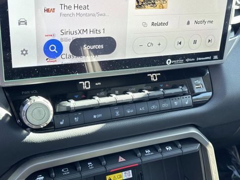 Used 2023 Toyota Tundra Limited image 26