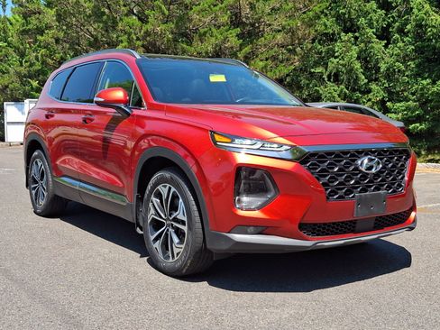 Used 2019 Hyundai Santa Fe AWD image 1