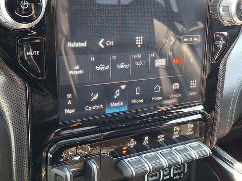 Used 2023 RAM 1500 Limited AWD/4WD image 18