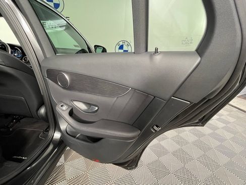 Used 2022 Mercedes-Benz GLC 300 4MATIC image 22