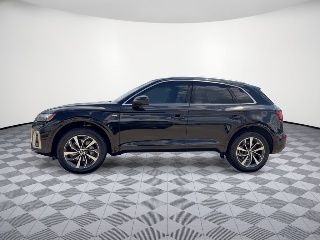 Used 2023 Audi Q5 2.0T Premium Plus w/ Premium Plus Package AWD/4WD image 2