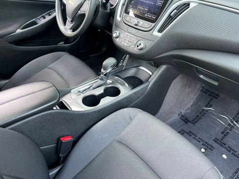 Used 2023 Chevrolet Malibu LT image 12