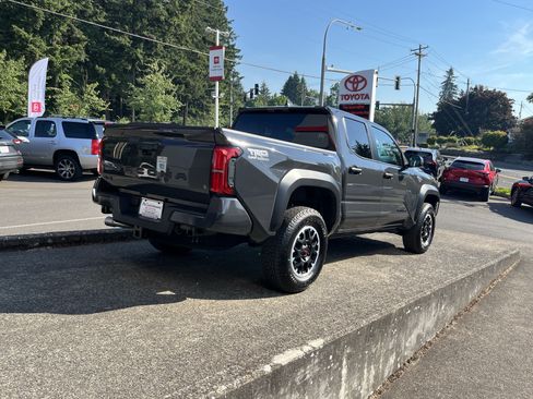 Certified 2026 Toyota Tacoma TRD Off-Road AWD/4WD image 7