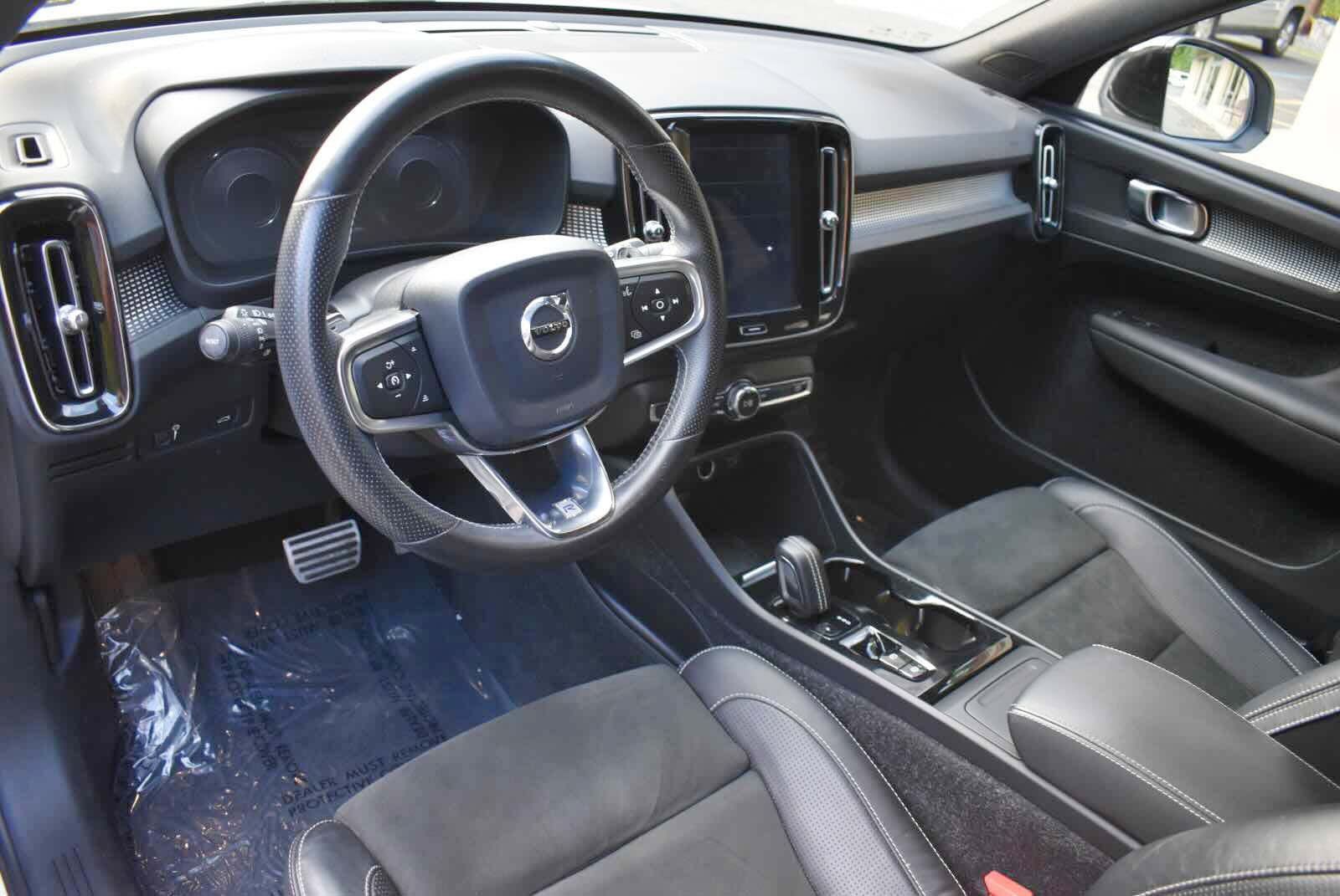 Used 2019 Volvo XC40 T5 R-Design AWD/4WD image 11