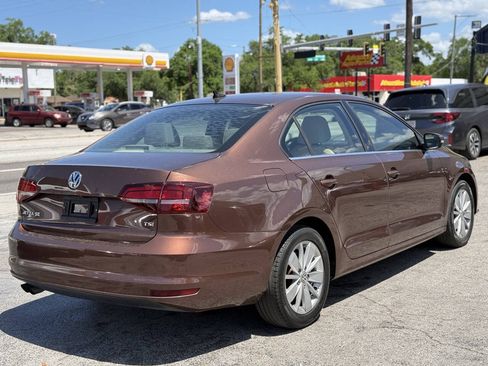 Used 2016 Volkswagen Jetta SE FWD image 7