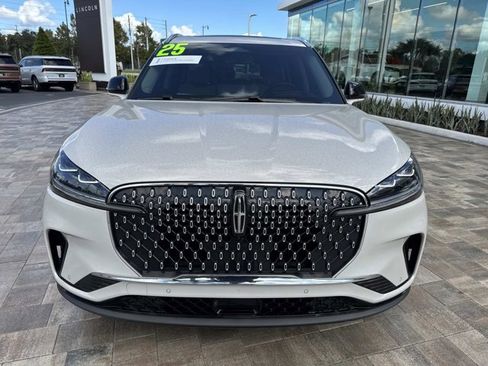 Certified 2025 Lincoln Aviator Reserve w/ Equipment Group 201A image 7