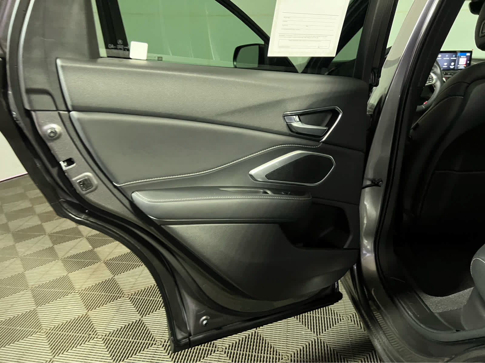 Used 2026 Acura RDX SH-AWD image 25