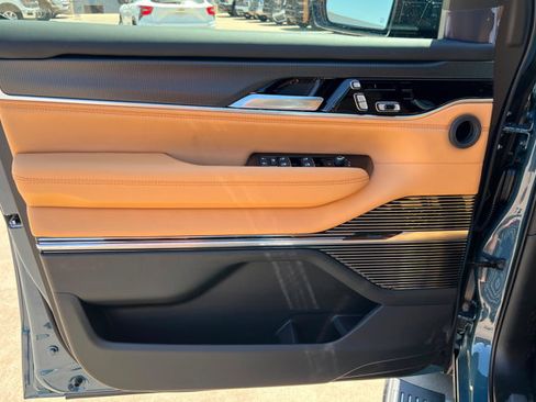 New 2026 Jeep Grand Wagoneer Summit AWD/4WD image 14