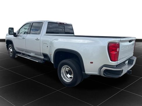 Used 2020 Chevrolet Silverado 3500 LTZ w/ LTZ Convenience Package AWD/4WD image 3