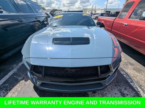 Used 2025 Ford Mustang GT Premium RWD image 3