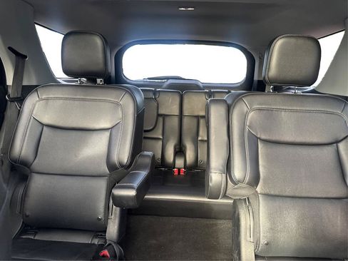 Used 2021 Ford Explorer Limited w/ Equipment Group 301A AWD/4WD image 13