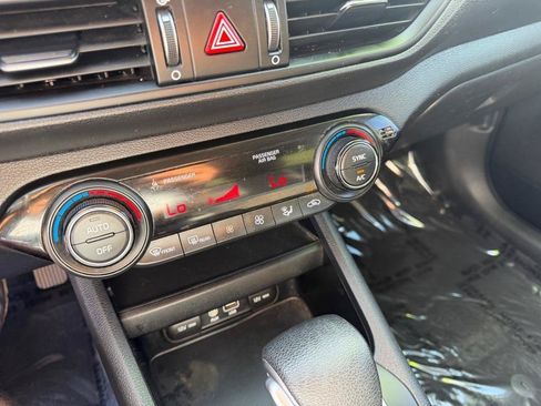 Used 2019 Kia Forte LXS FWD image 33