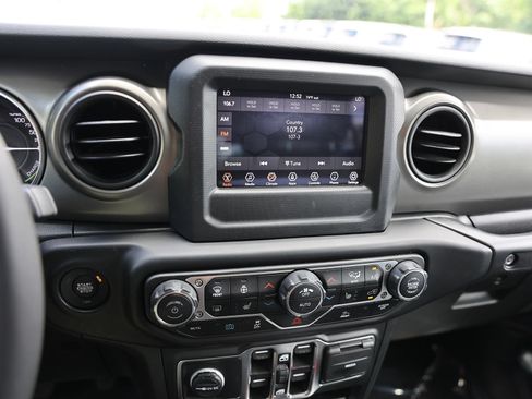 Used 2023 Jeep Wrangler Unlimited w/ Cold Weather Group AWD/4WD image 26