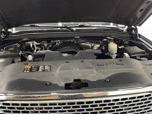 Used 2015 GMC Yukon Denali w/ Premium Package AWD/4WD image 26