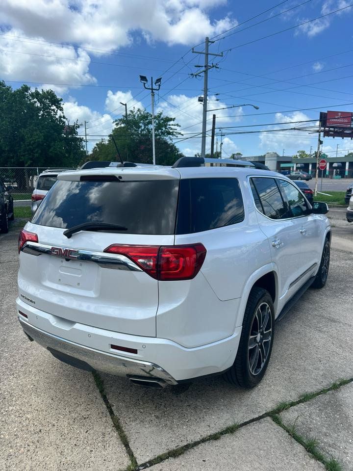 Used 2017 GMC Acadia Denali w/ Technology Package FWD image 4