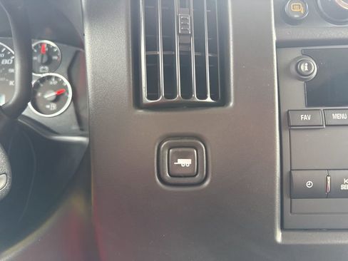 Used 2025 Chevrolet Express 3500 LT w/ LT Preferred Equipment Group image 16