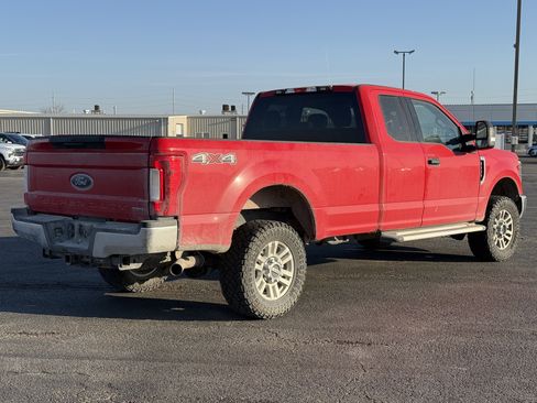 Used 2019 Ford F250 XLT image 3