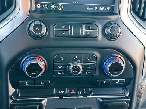 Used 2022 Chevrolet Silverado 2500 LT w/ Convenience Package image 15