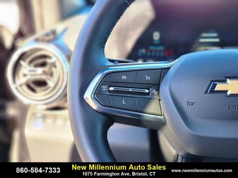 Used 2025 Chevrolet Equinox LT image 27