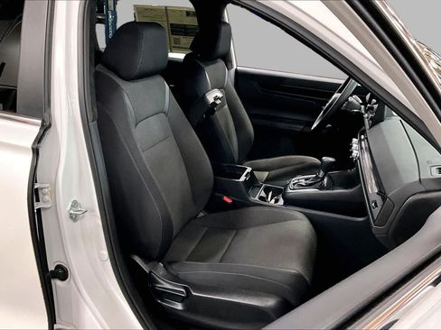Used 2025 Honda CR-V EX image 8