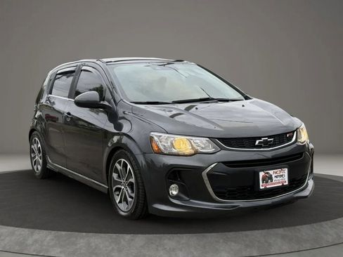 Used 2020 Chevrolet Sonic LT w/ Convenience Package FWD image 2