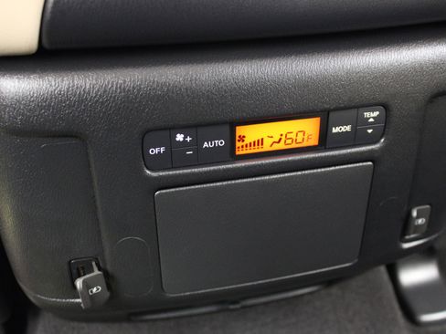 Used 2019 Nissan Armada SL w/ Premium Package image 40