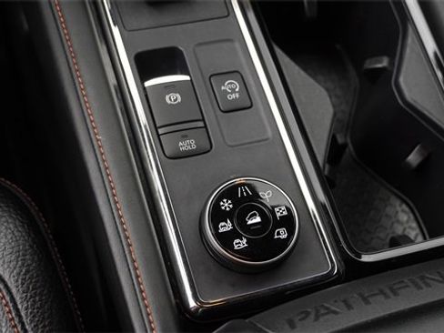 Used 2024 Nissan Pathfinder Rock Creek image 29