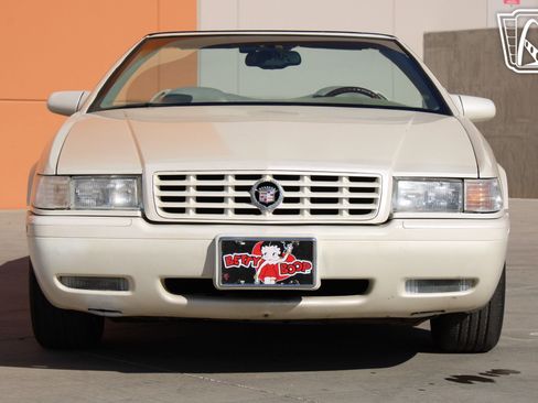 Used 2002 Cadillac Eldorado Touring w/ Preffered Equipment Group image 27