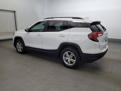 Used 2023 GMC Terrain SLE w/ Driver Convenience Package image 3