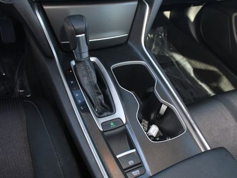 Used 2018 Honda Accord EX image 14