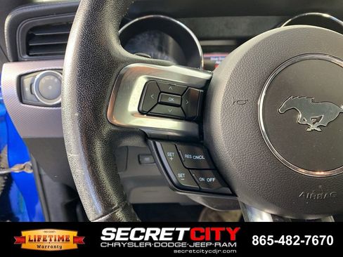 Used 2017 Ford Mustang Coupe RWD image 15