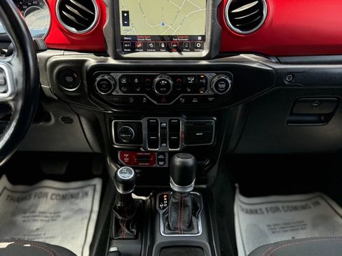 Used 2020 Jeep Gladiator Rubicon AWD/4WD image 15