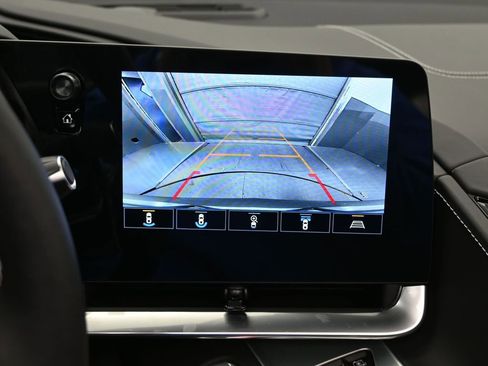 Used 2023 Chevrolet Corvette Stingray Premium Conv w/ Z51 Performance Package image 18