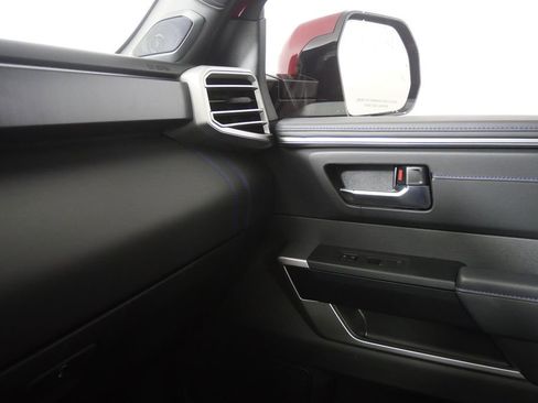 Used 2025 Toyota Sequoia Platinum image 35