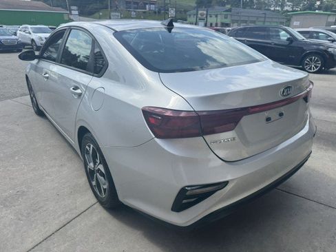Used 2019 Kia Forte LXS FWD image 5