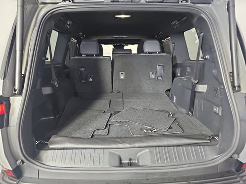 Used 2024 Lexus GX 550 w/ Cold Area Package AWD/4WD image 12