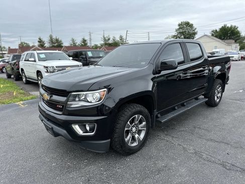 Used 2017 Chevrolet Colorado Z71 AWD/4WD image 3