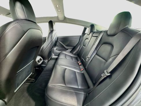 Used 2018 Tesla Model 3 Long Range AWD/4WD image 12