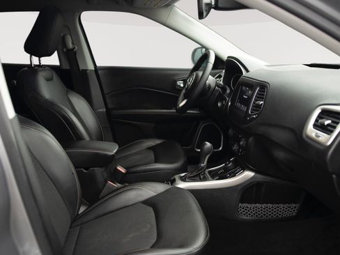 Used 2018 Jeep Compass Latitude w/ Popular Equipment Group image 18