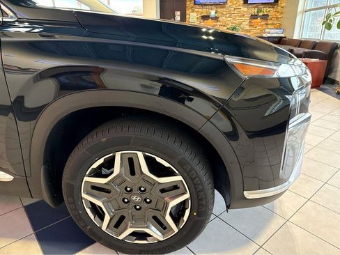 Used 2023 Hyundai Santa Fe Limited AWD/4WD image 6