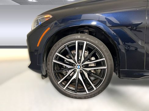 Used 2023 BMW X6 xDrive40i w/ Executive Package image 11