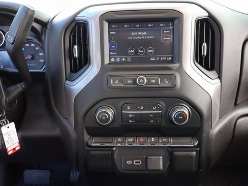 Used 2022 Chevrolet Silverado 1500 Custom w/ Safety Confidence Package image 14