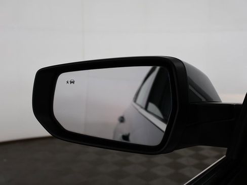 Used 2024 Chevrolet Malibu RS FWD image 29