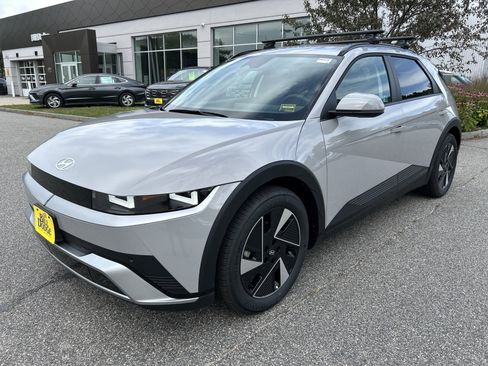 New 2025 Hyundai Ioniq 5 SEL image 1