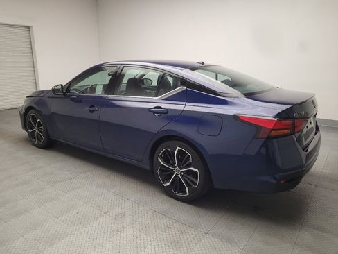 Used 2024 Nissan Altima 2.5 SR w/ SR Premium Package FWD image 3