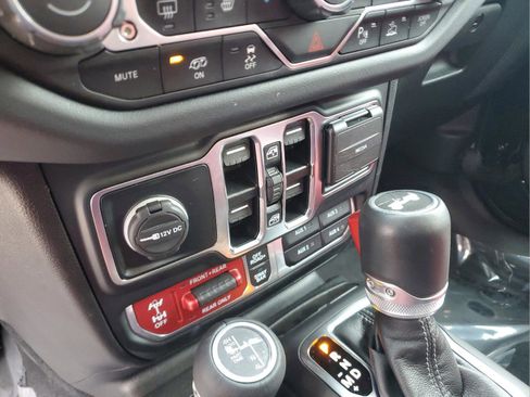 Used 2024 Jeep Wrangler Rubicon 392 image 18