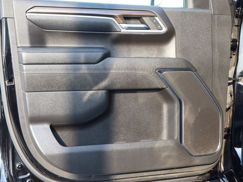 Used 2024 Chevrolet Silverado 1500 LT AWD/4WD image 13
