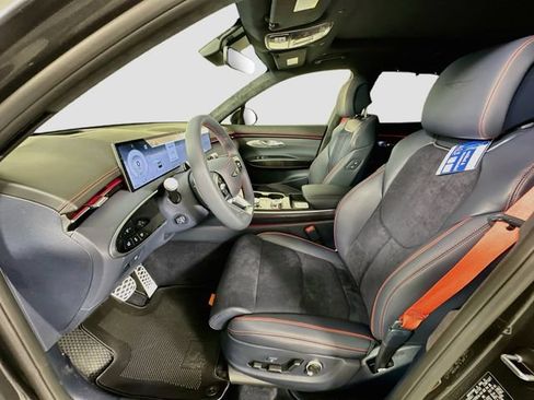 New 2027 Genesis GV70 3.5T Prestige AWD/4WD image 16