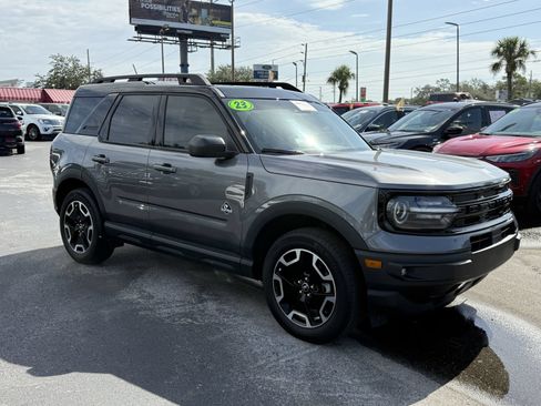 Certified 2023 Ford Bronco Sport Outer Banks w/ Tech Package AWD/4WD image 2