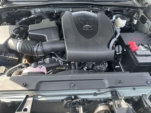Certified 2023 Toyota Tacoma TRD Sport w/ Technology Package AWD/4WD image 18
